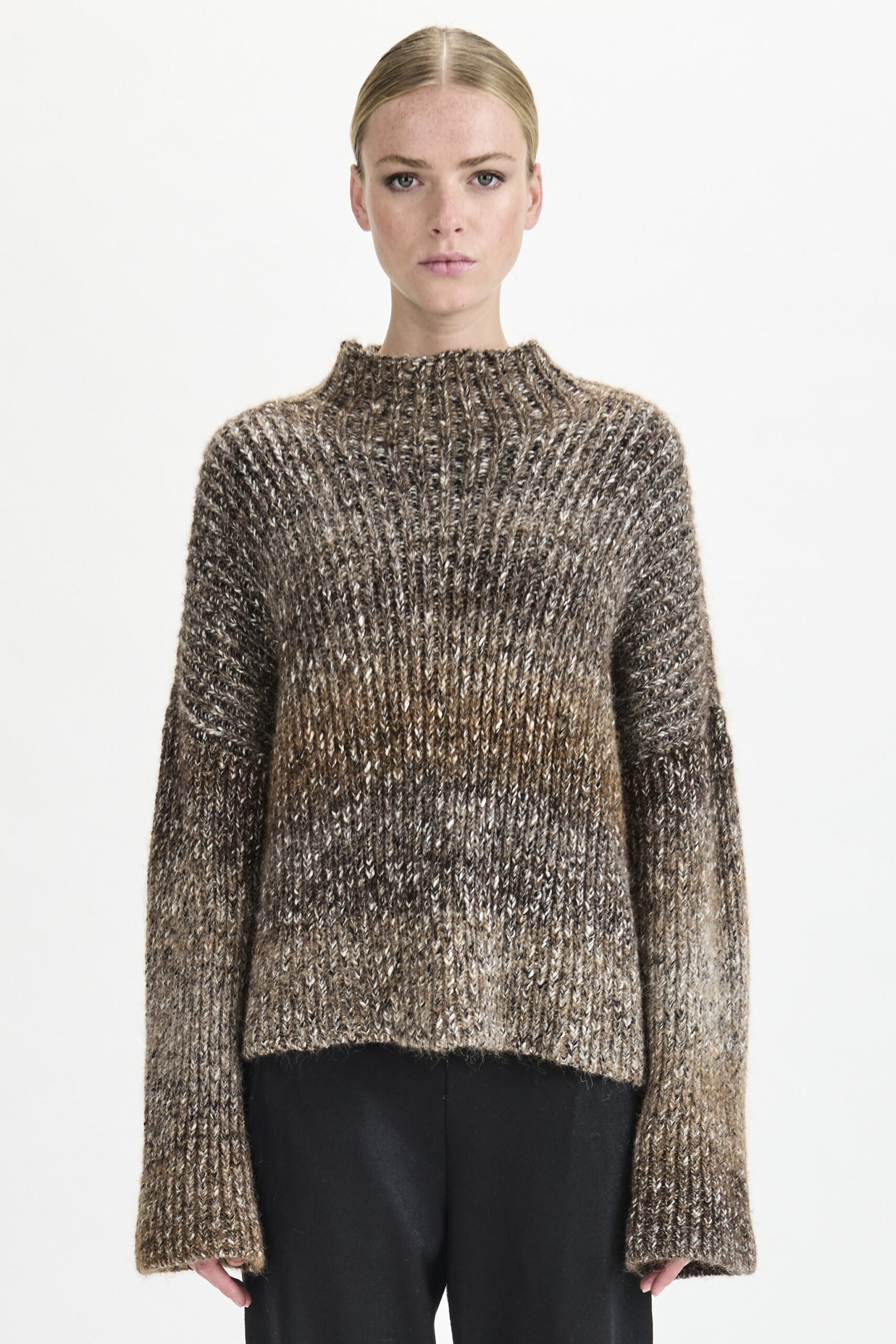 Transit High-Necked Oversize Knit Tobacco