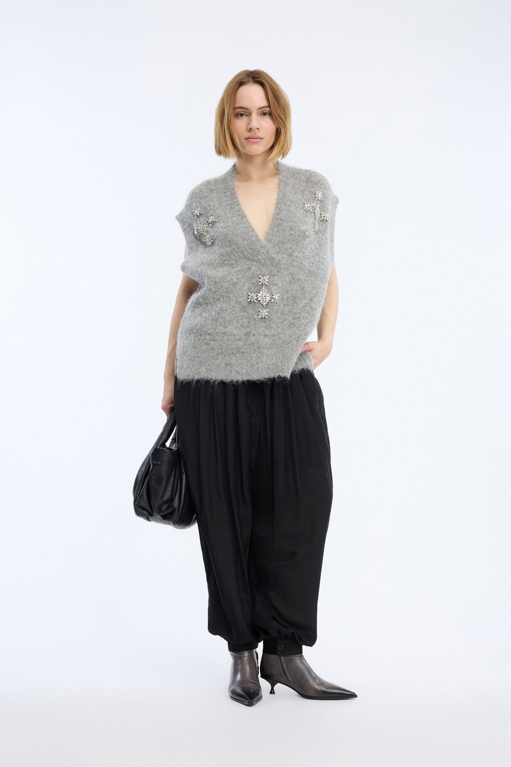 Munthe Vurulia Strik Grey